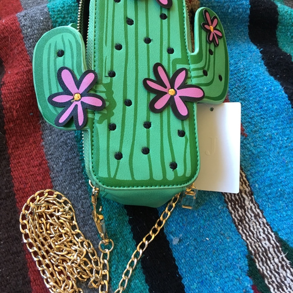 Adorable Cactus Purse 🌵 - Picture 4 of 8